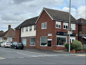 High Street - click for photo gallery